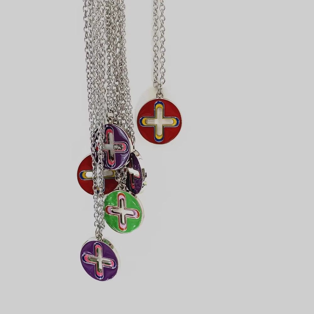 HOMER FRANK OCEAN Lucky Four-Leaf Clover Beveled Cut Pendant Versatile Personality Color Premium Necklace