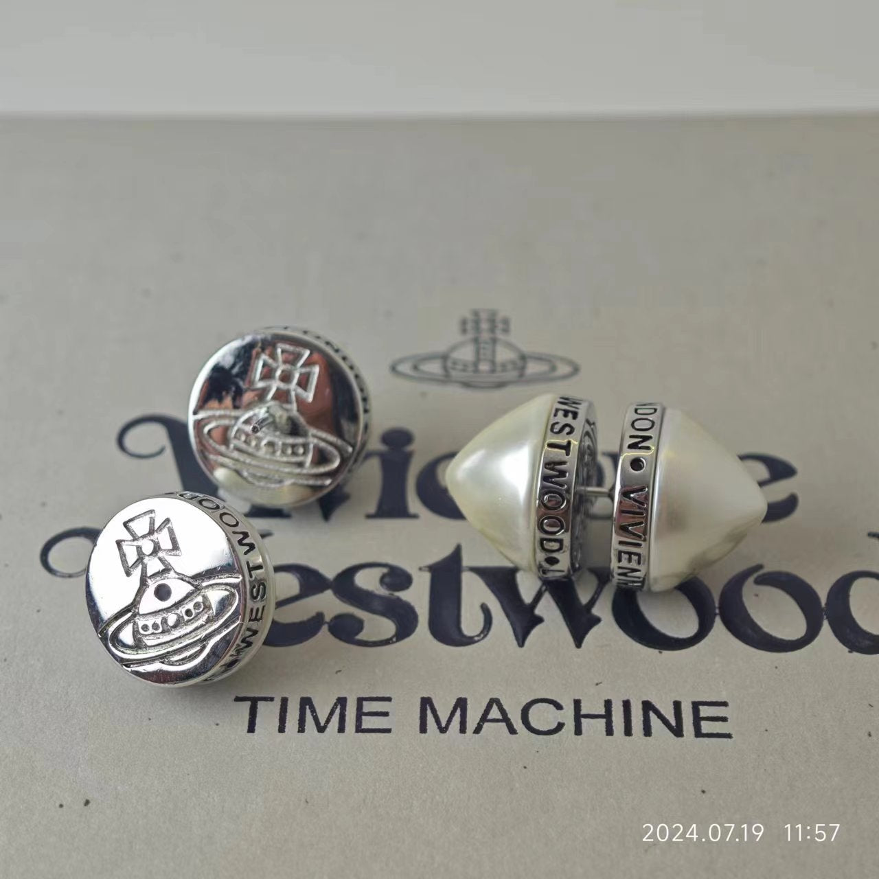 Vivienne Westwood 2024 Elettra earrings