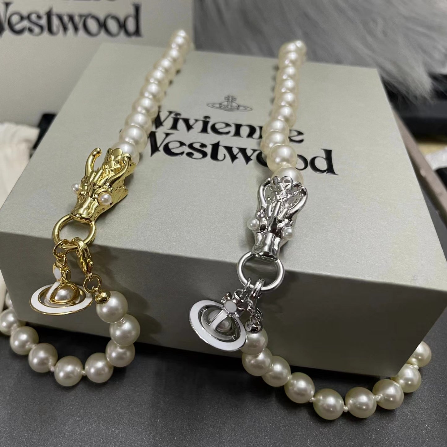 Vivienne Westwood Year of the Dragon Limit Three-Dimensional Faucet Pearl Necklace