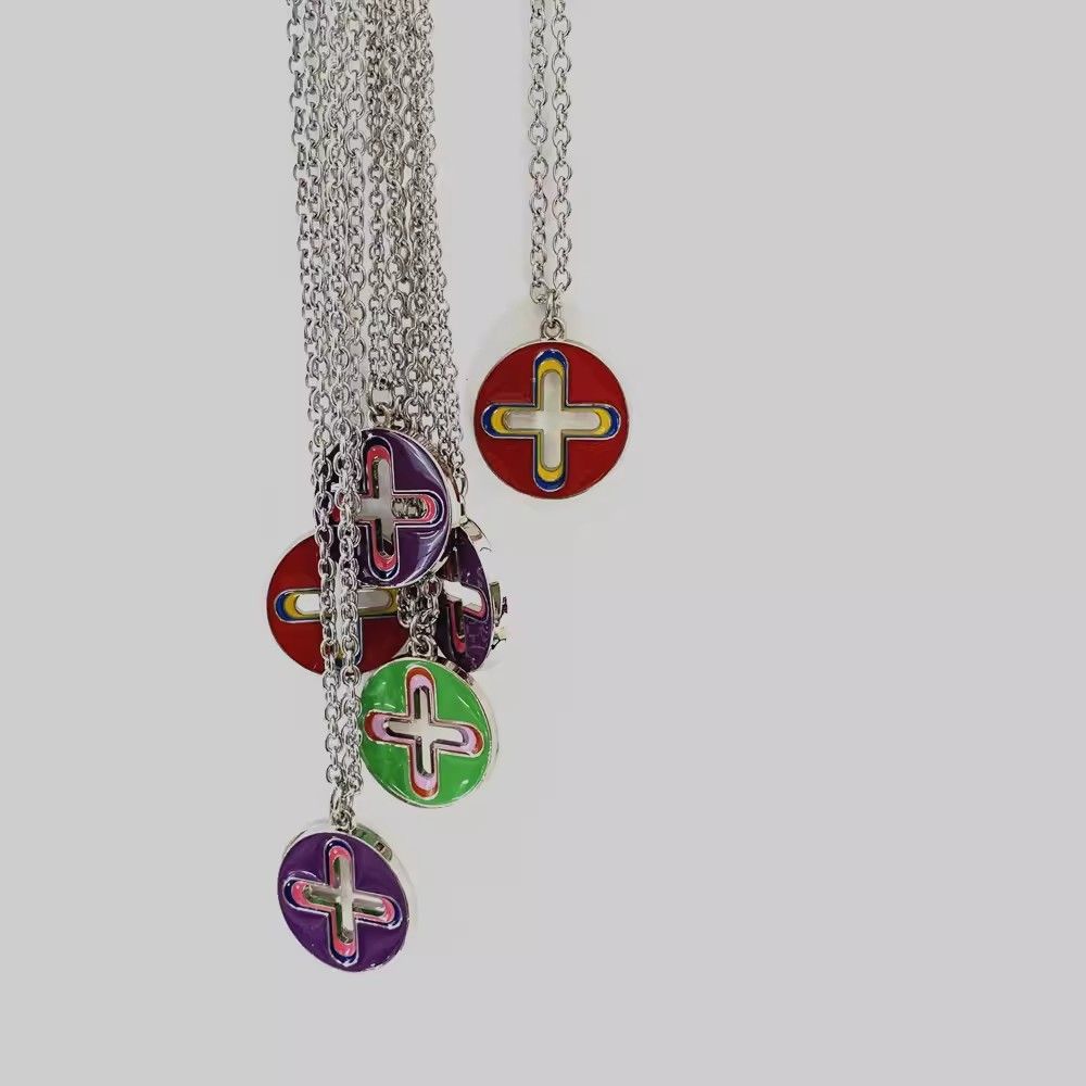 HOMER FRANK OCEAN Lucky Four-Leaf Clover Beveled Cut Pendant Versatile Personality Color Premium Necklace