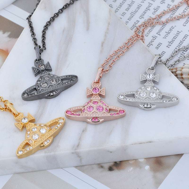 Honeycomb three-dimensional pendant necklace women's exquisite high sense