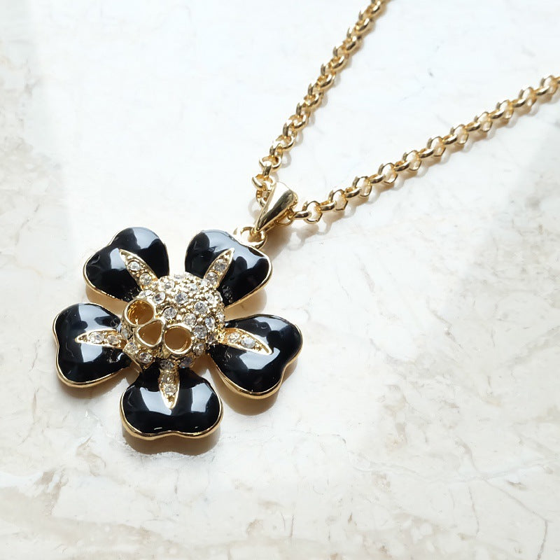 Vivienne Westwood five petal flower paint skull necklace European and American Instagram mesh Red fashion
