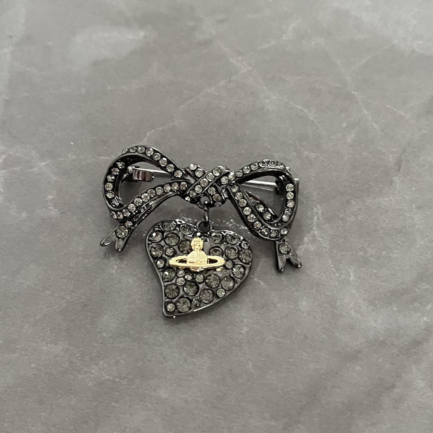 2022 New Planet Diamond enamel advanced brooch autumn and winter personalized suit clothing accessories fashion