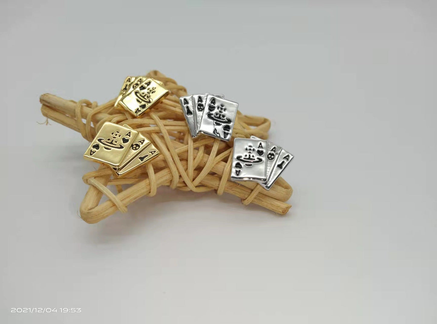 Vivienne Westwood niche playing cards Japanese and Korean simple punk ear rings