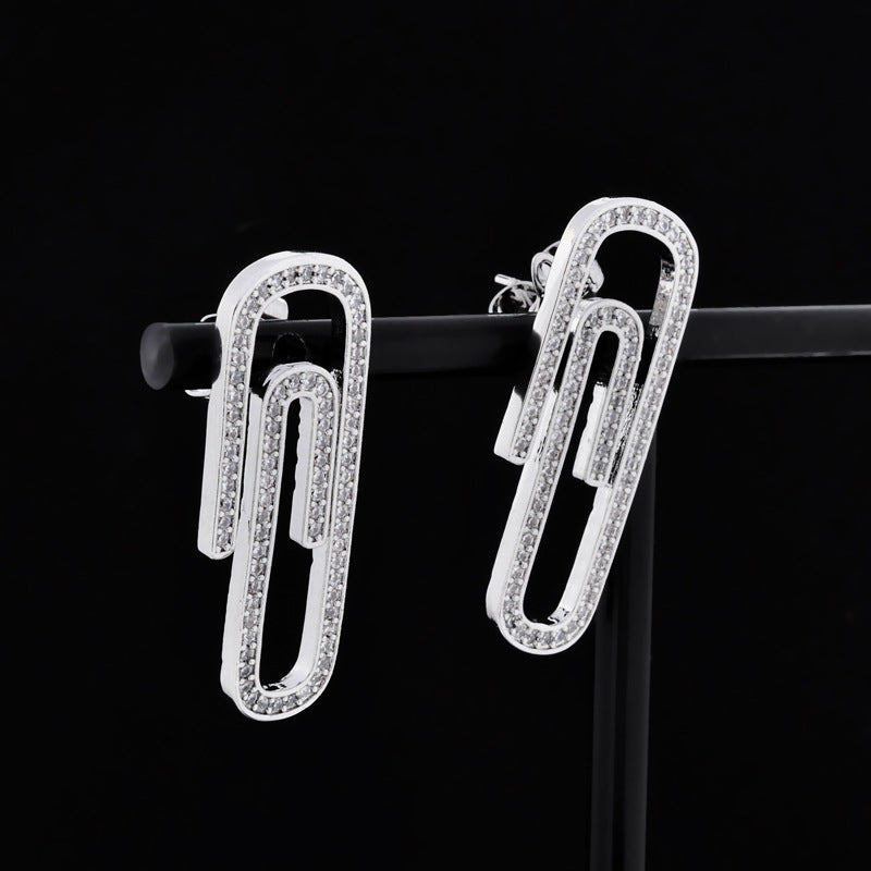 Vivienne Westwood New return Pin Stud earrings punk European and American all-matching