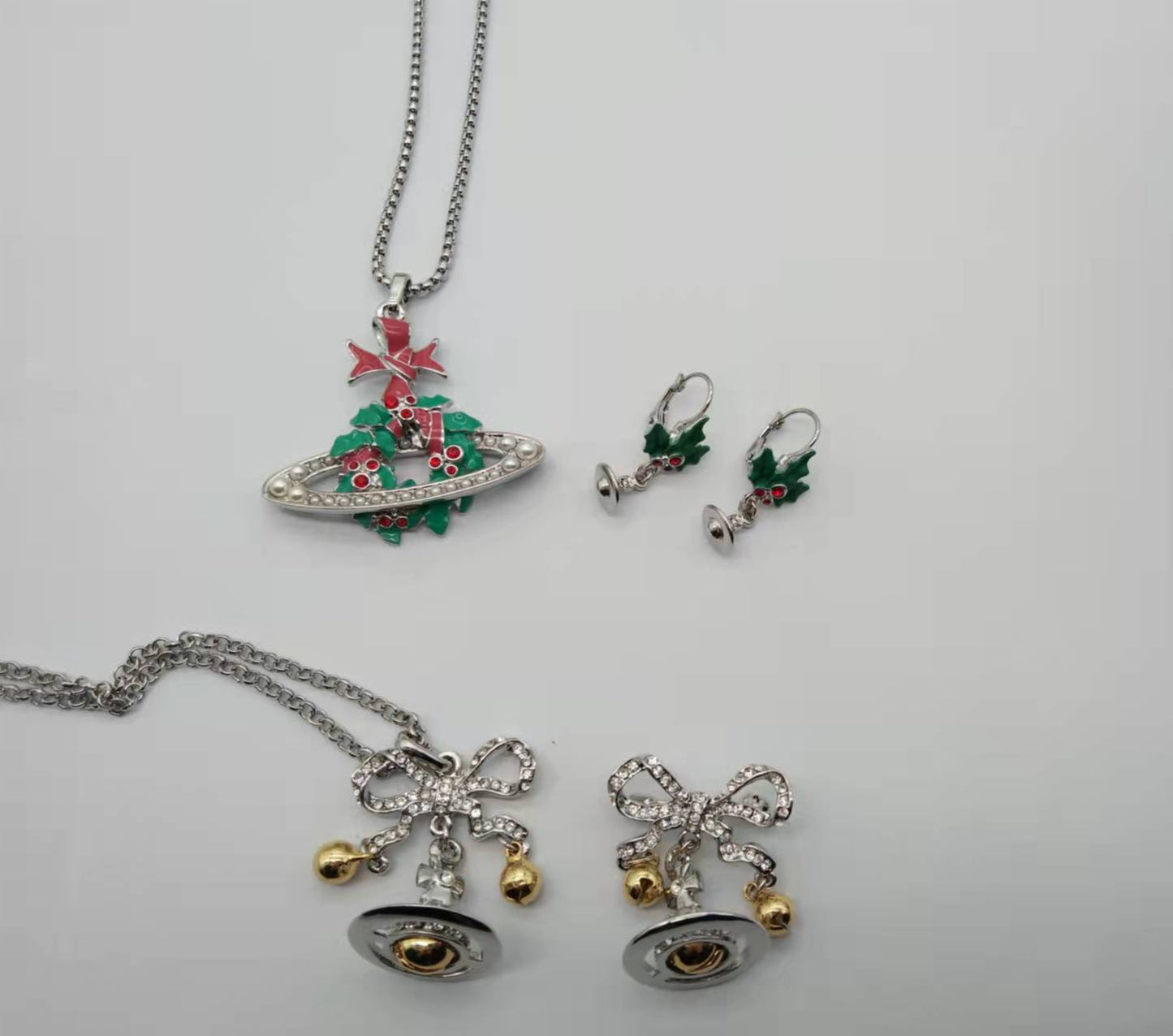 Vivienne Westwood Christmas limited series necklace pendant holiday gift ins