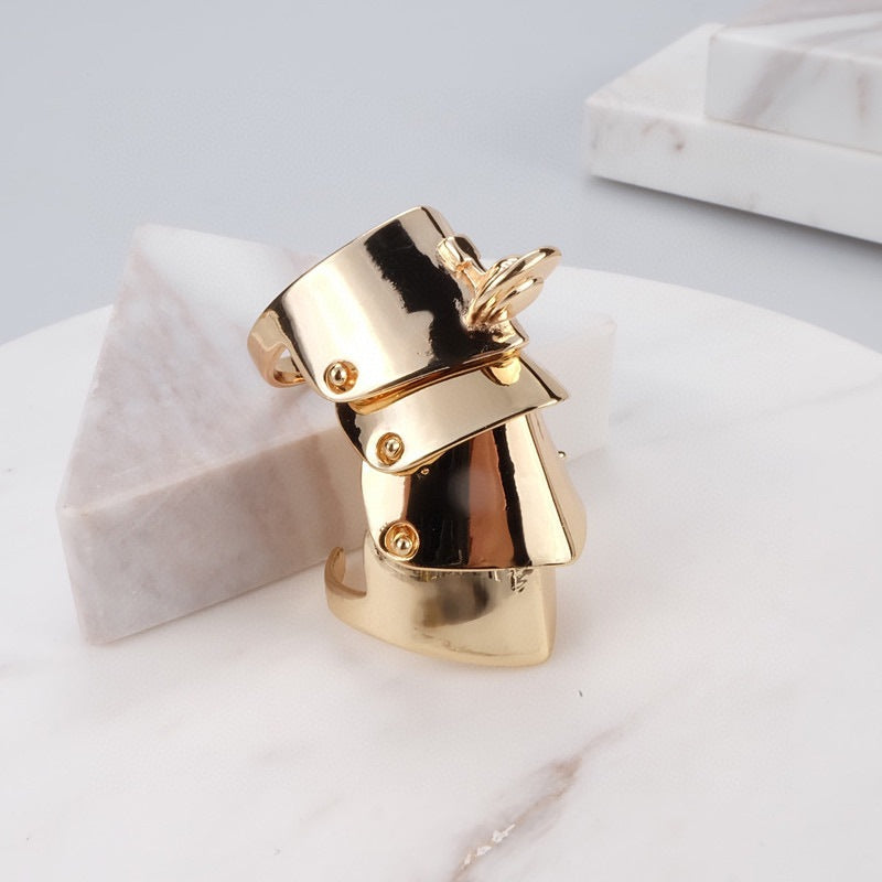 Vivienne Westwood punk four-section armor ring personality European and American