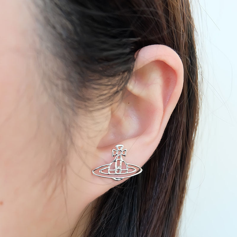 Vivienne Westwood simple hollow line ear studs