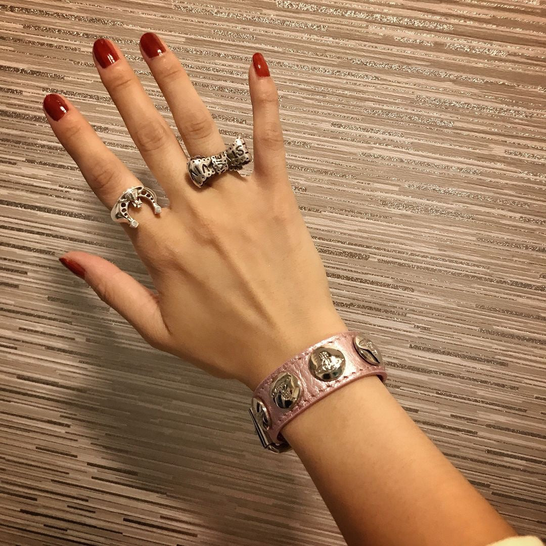 Vivienne Westwood Japan limited engraved Bow Bow Bow ring accessories European and American punk
