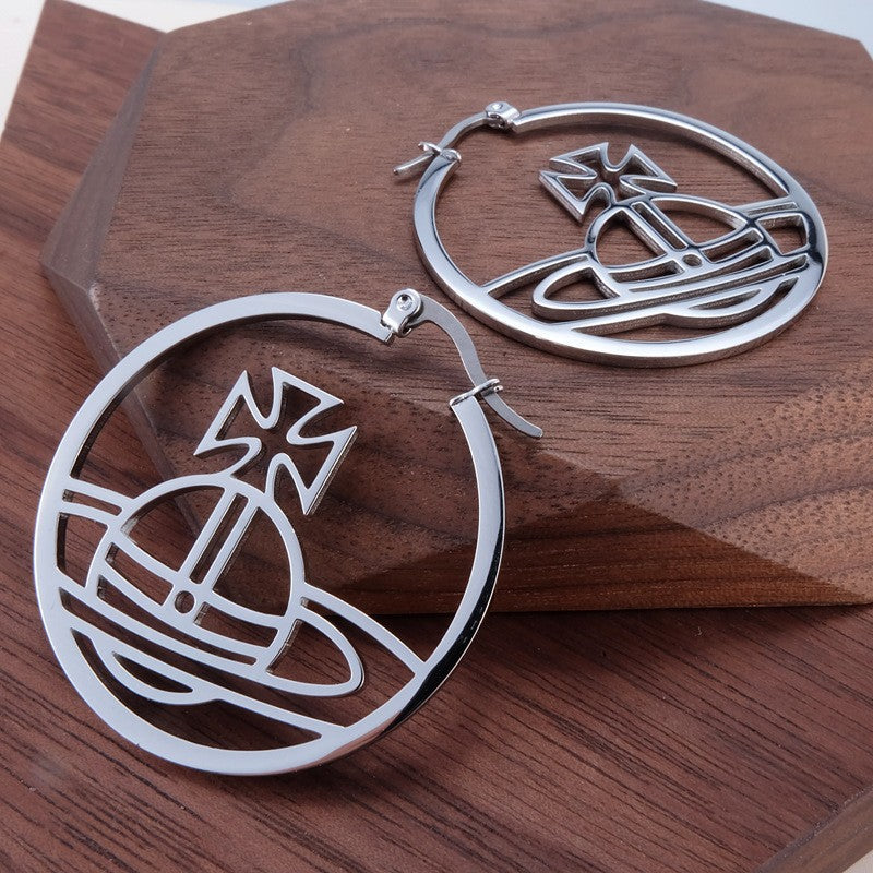 Vivienne Westwood large circle hollow earrings colorfast ear studs