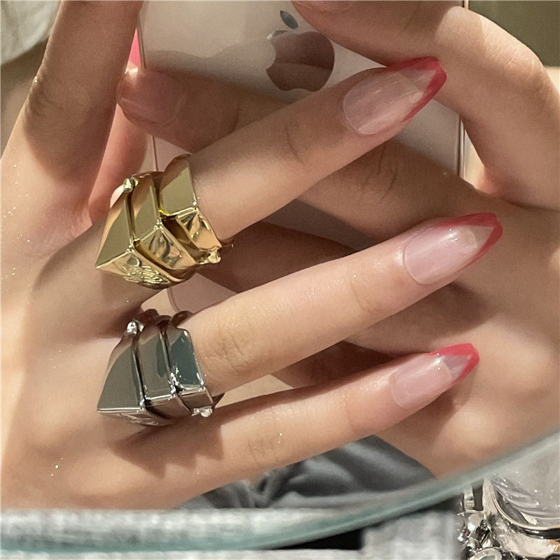Vivienne Westwood armor three-layer ring couple personality European and American punk