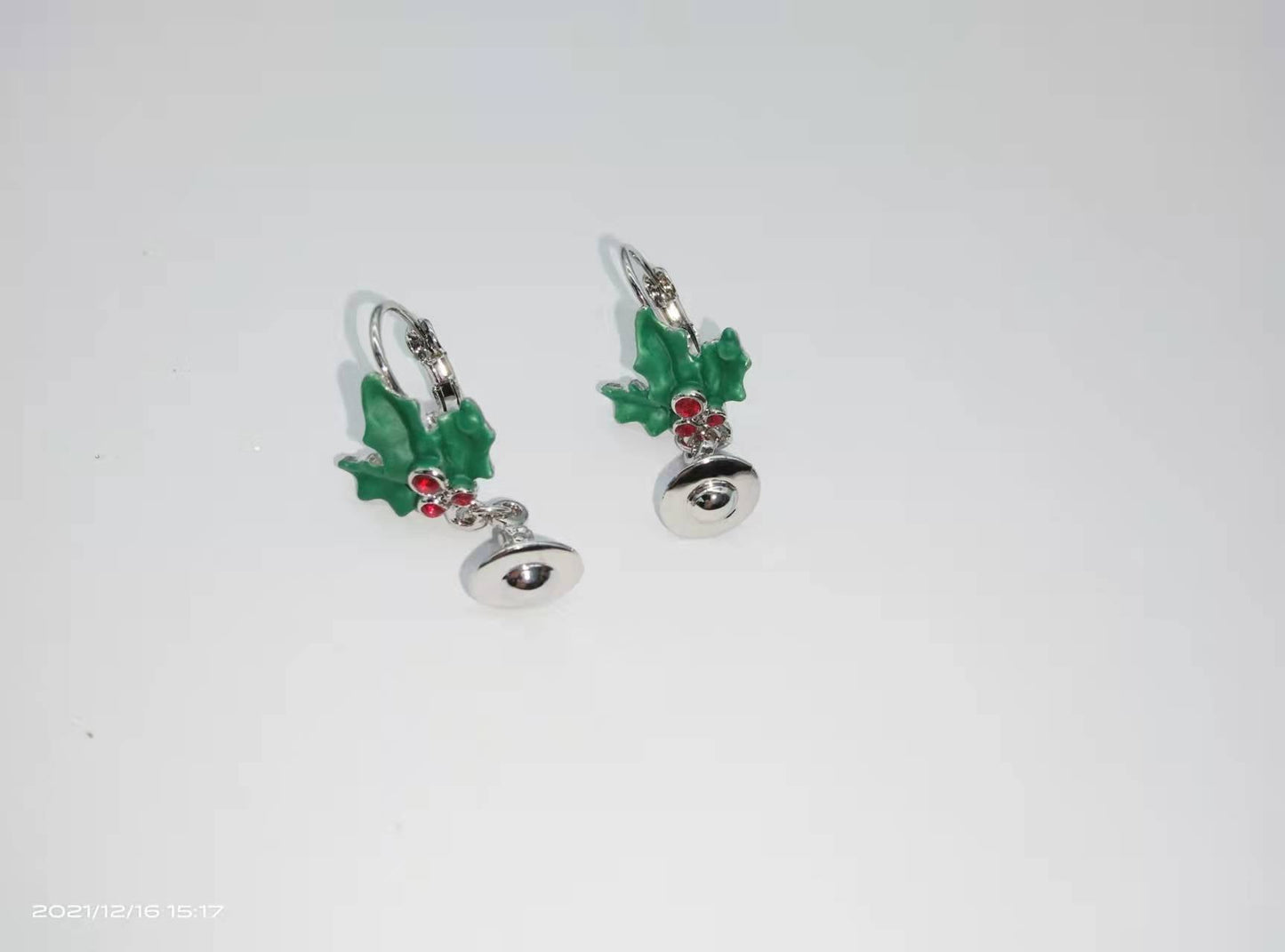 Vivienne Westwood Christmas series stud earrings niche personality holiday gifts
