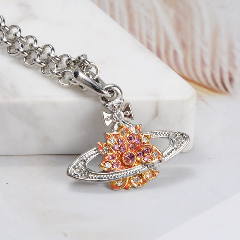 Vivienne Westwood Wildflower Series necklace pendant personalized graceful and wild