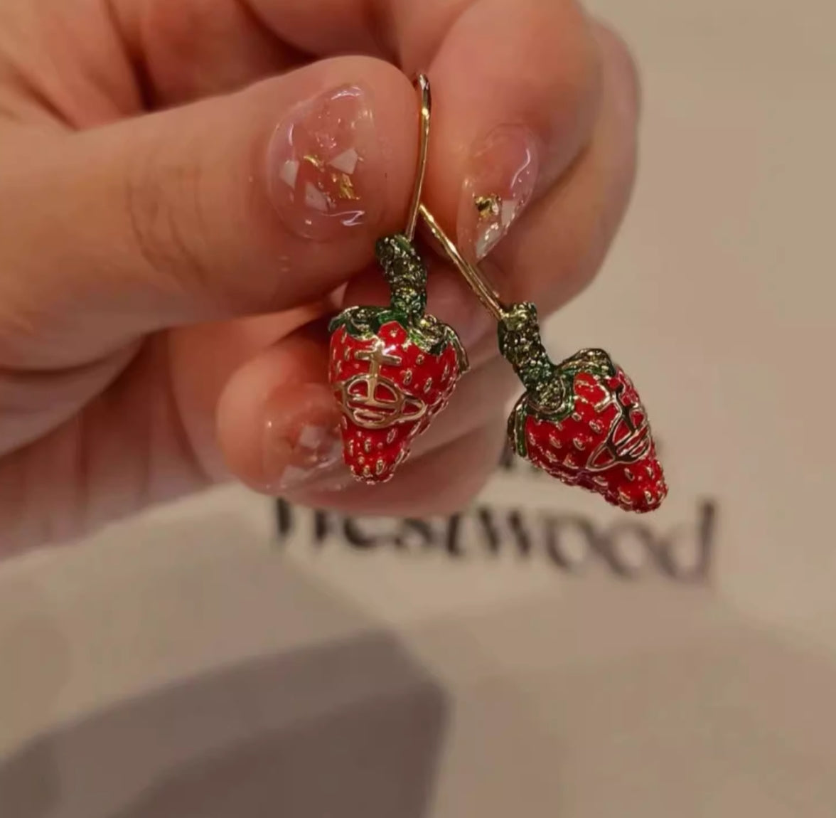 Vivienne Westwood LEONELA Strawberry earring