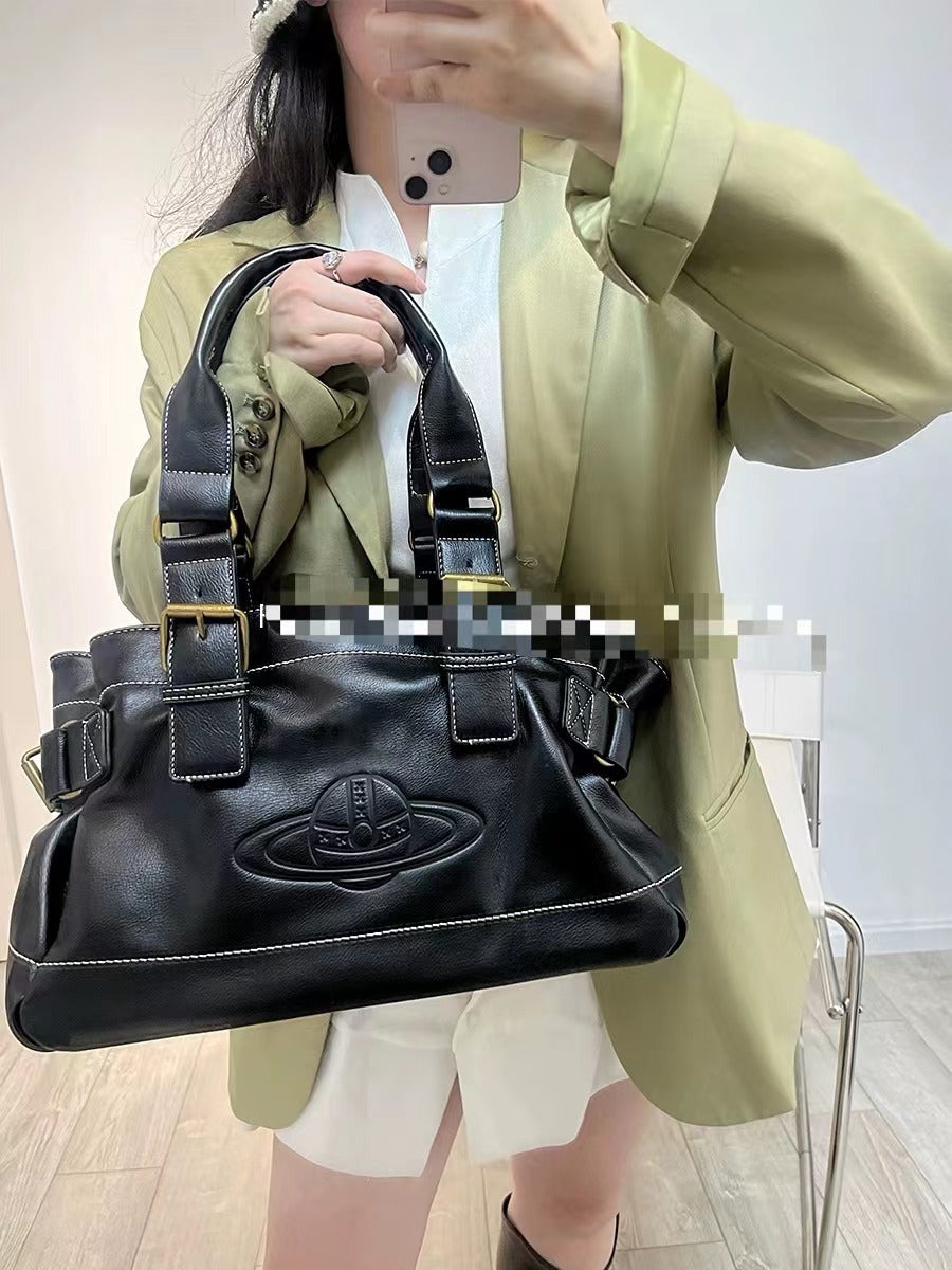 Vivienne Westwood Japan Autumn and Winter Style Cowhide Retro Tote Bag
