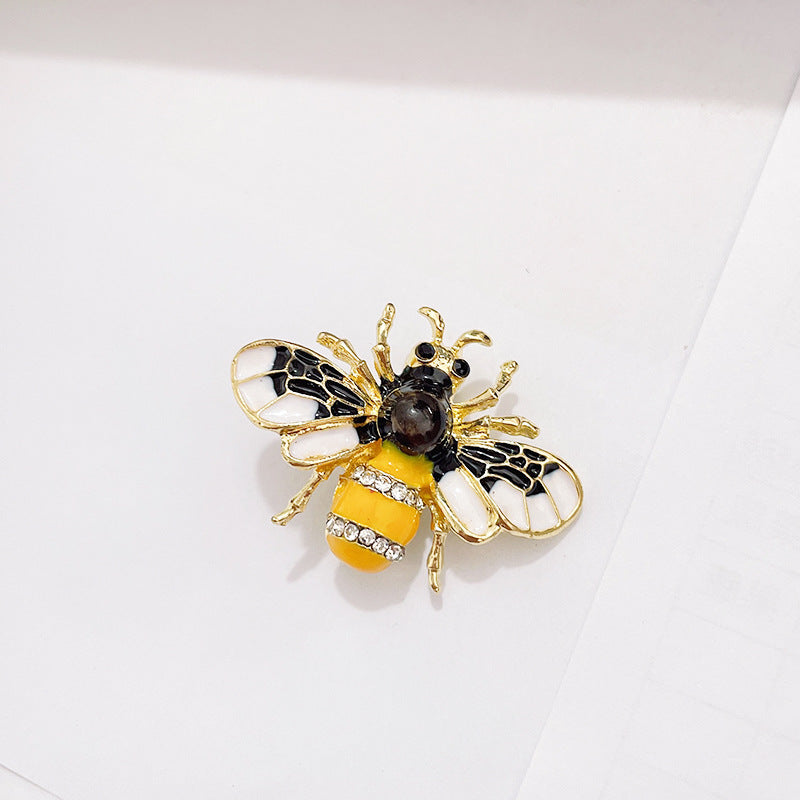 Zircon with Diamond Pearl Corsage Cartoon Cute Bee Brooch Alloy Dripping Women's Clothing Pin Accessories Wholesale