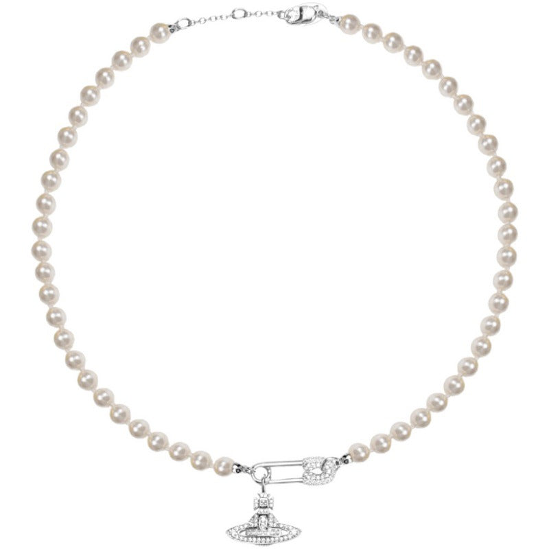 Vivienne Westwood 2022 pearl pin pendant necklace luxury exquisite and versatile