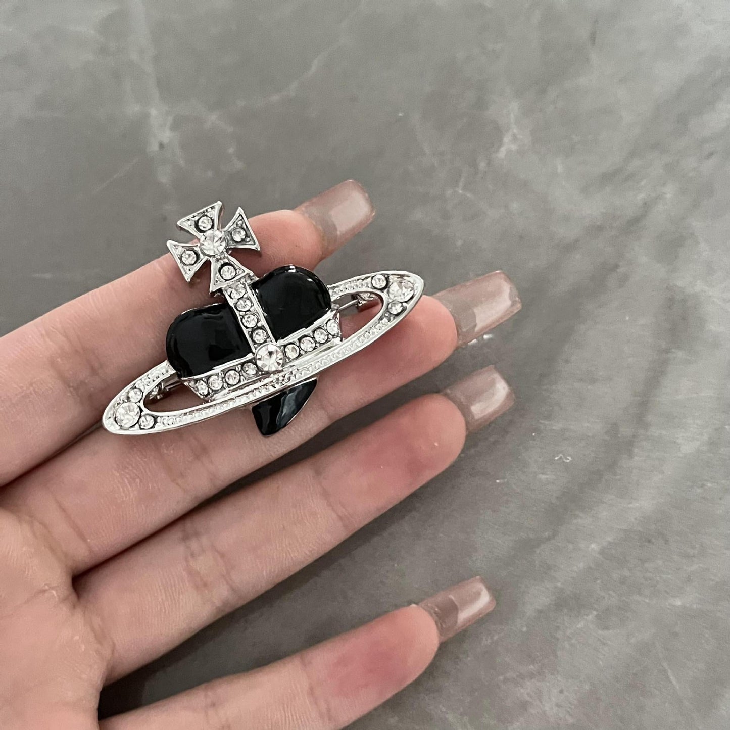 Vivienne Westwood planet Diamond enamel brooch autumn and winter personalized suit clothing accessories fashion