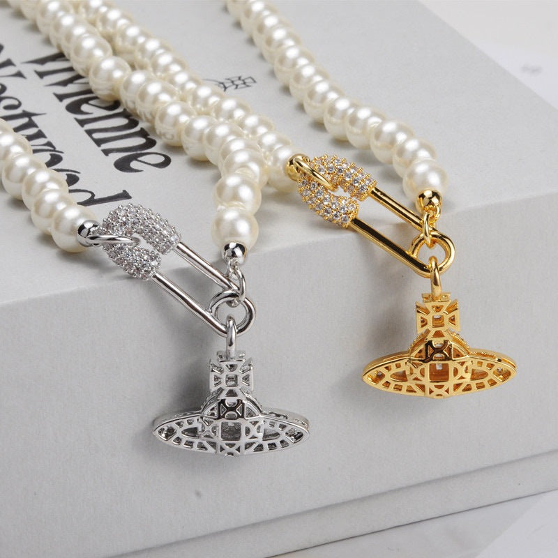 Vivienne Westwood 2022 pearl pin pendant necklace luxury exquisite and versatile