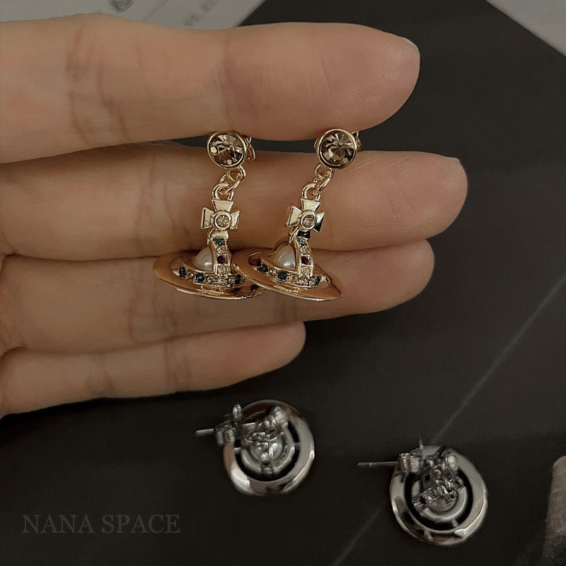 Vivienne Westwood Pearl three-dimensional earrings personalized minority high-grade fashion