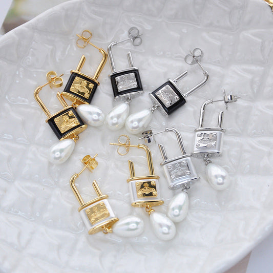 Vivienne Westwood Pearl lock Head series earrings exquisite luxury