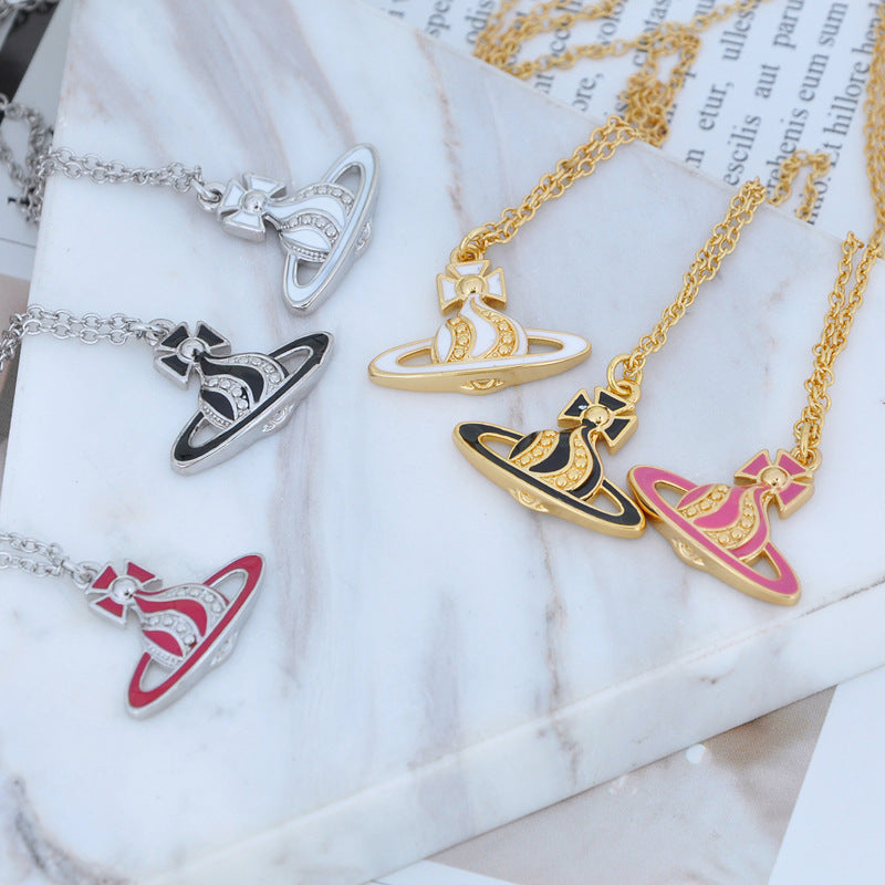 Vivienne Westwood twisted water ripple cream paint pendant necklace