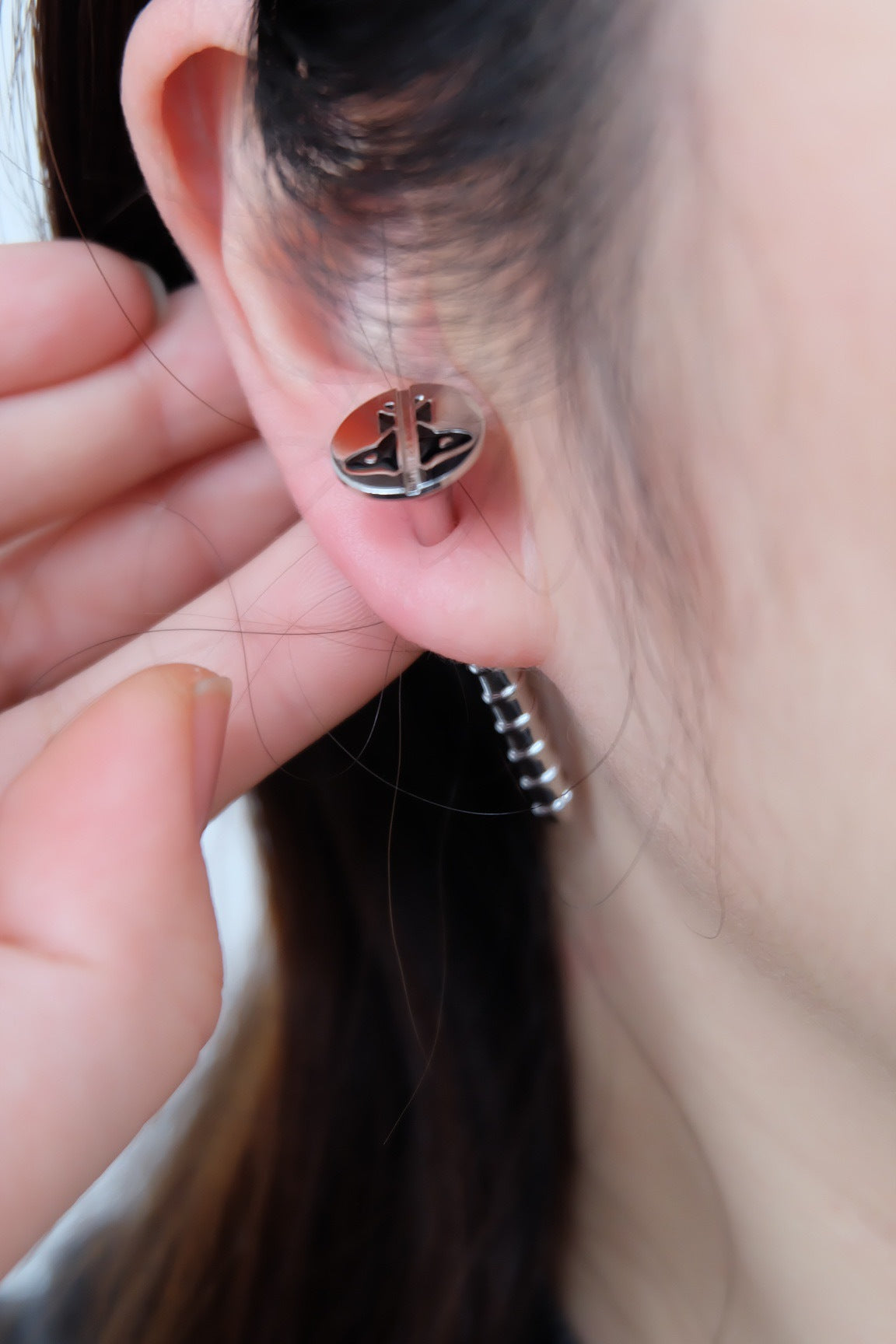 Vivienne Westwood screw stud earrings niche personality punk