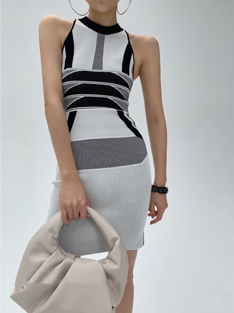 French Elegant Wall-Mounted Sling Dress Women's New Summer Goddess Temperament Black and White Contrast Color Slim Fit Knitted Hip Skirt